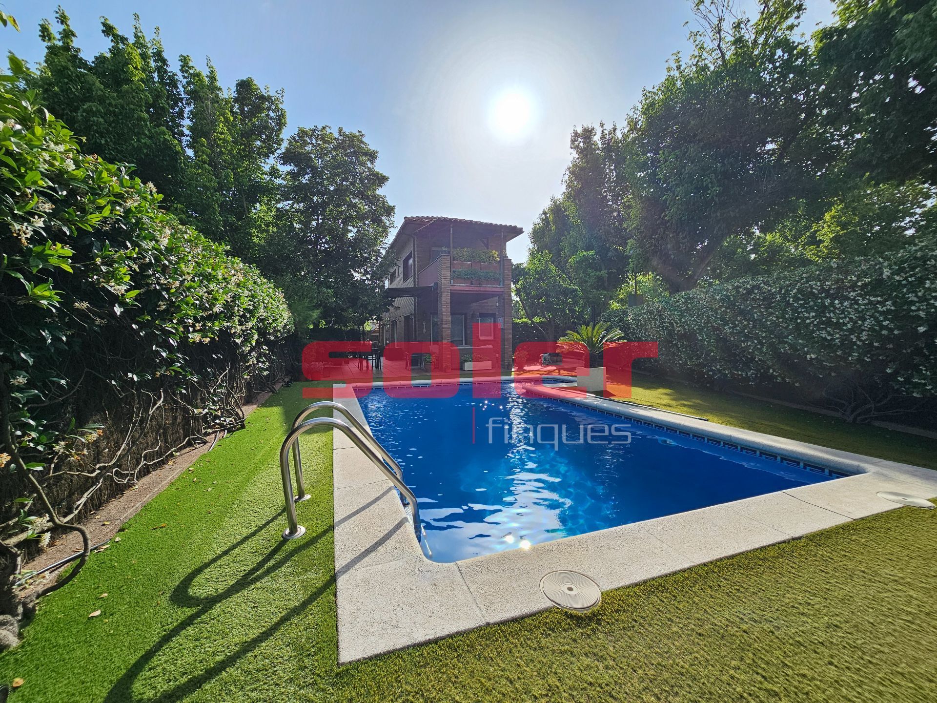Piscina de Casa o xalet en venda en Sant Cugat del Vallès amb Aire condicionat, Calefacció i Traster