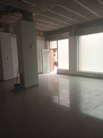 Local comercial en Alquiler en Calle del Foso, 138 en Nuevo Aranjuez - Ciudad de las Artes