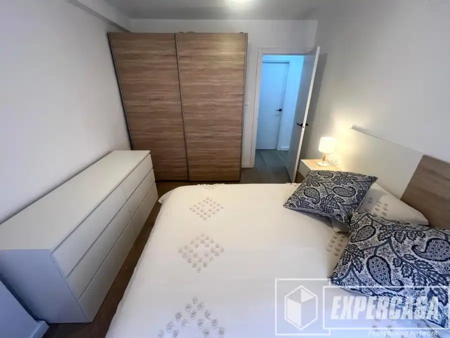 Habitación de Piso de alquiler en Catarroja con Aire acondicionado, Terraza y Amueblado