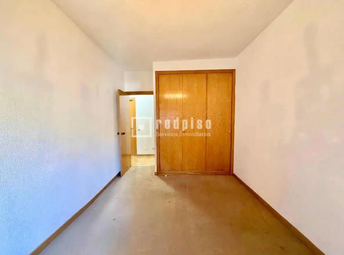 Habitación de Piso en venta en Madrid con Aire acondicionado, Calefacción y Jardín privado