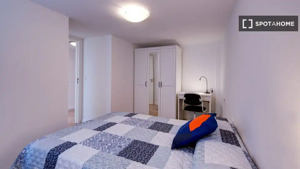 Room in Zaragoza, Zaragoza