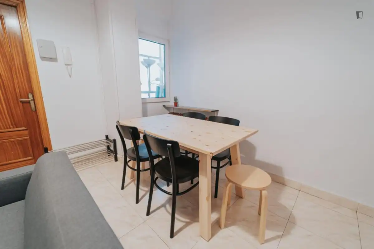 Dining room of Apartments for share in Madrid  with Furnished, Oven and Washing machine