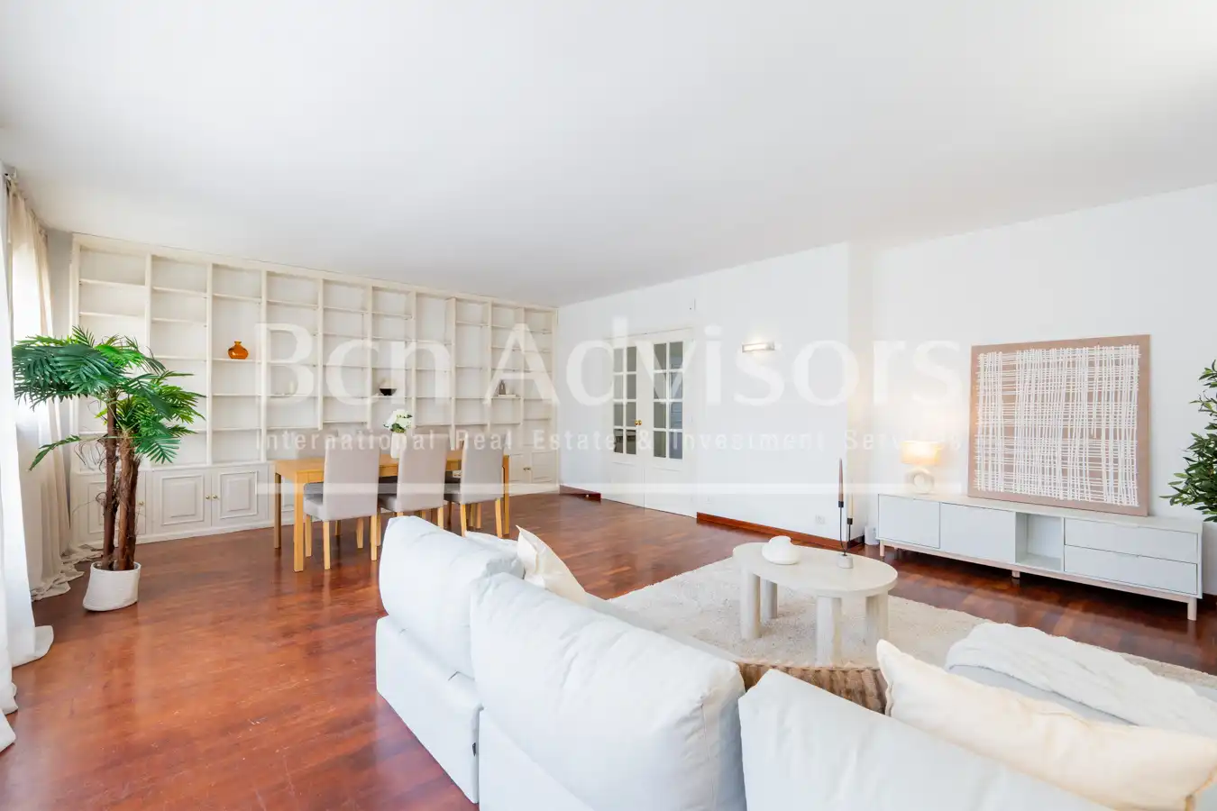 Sala d'estar de Casa adosada en venda en Sant Just Desvern amb Aire condicionat, Calefacció i Parquet