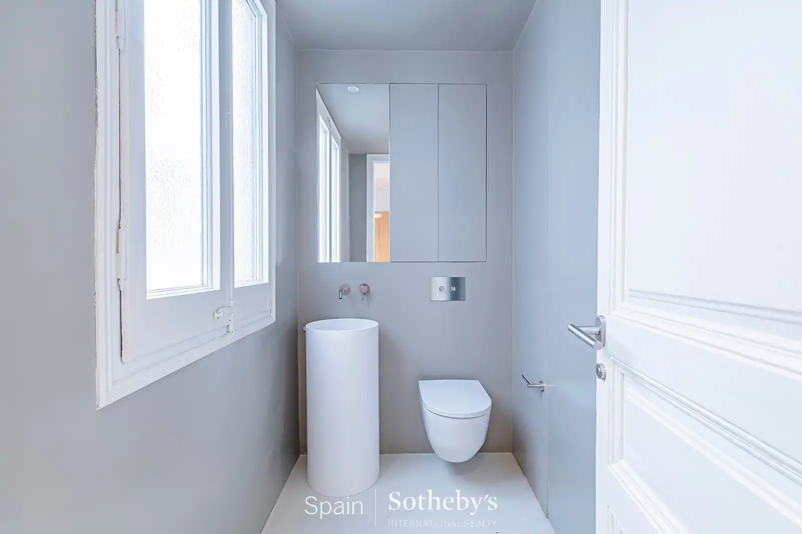Bathroom of Apartments for sale in Barcelona  with Air Conditioner and Heating