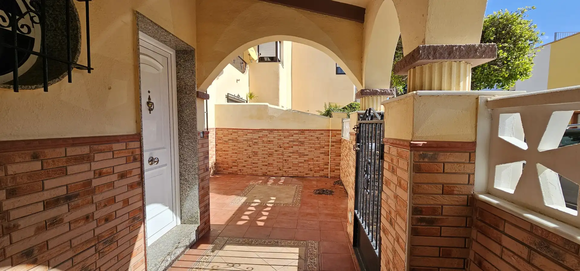 Houses for sale in Roquetas de Mar  with Air Conditioner, Heating and Terrace