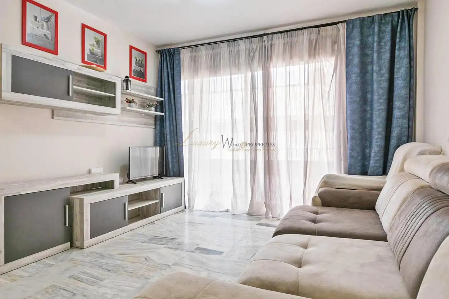 Sala d'estar de Apartament en venda en Arona amb Terrassa, Traster i Moblat