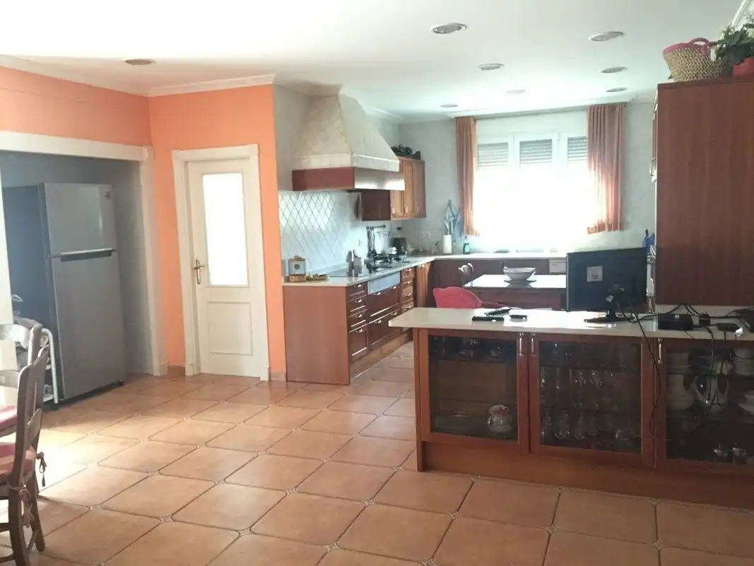Cuina de Casa o xalet en venda en Elche / Elx amb Jardí privat, Terrassa i Piscina