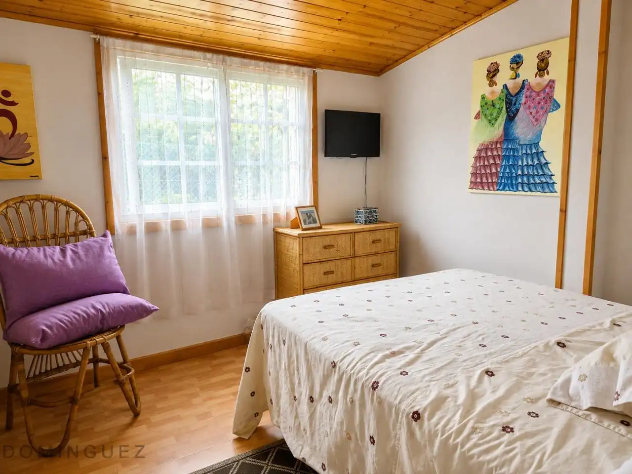 Dormitori de Casa o xalet en venda en Cangas  amb Calefacció, Jardí privat i Terrassa