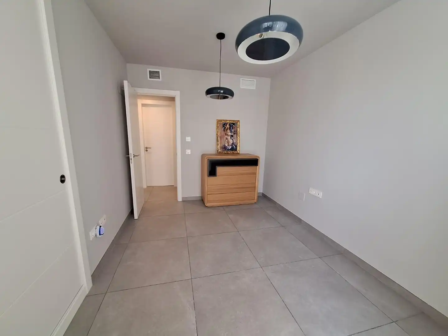 Wohnung zum Verkauf in Marbella mit Klimaanlage, Heizung und Privatgarten