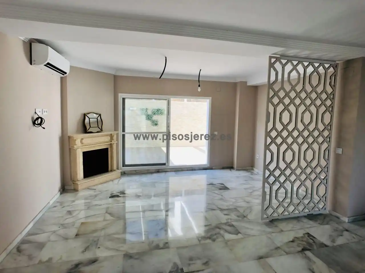 Living room of Houses for sale in Jerez de la Frontera  with Air Conditioner, Private garden and Terrace