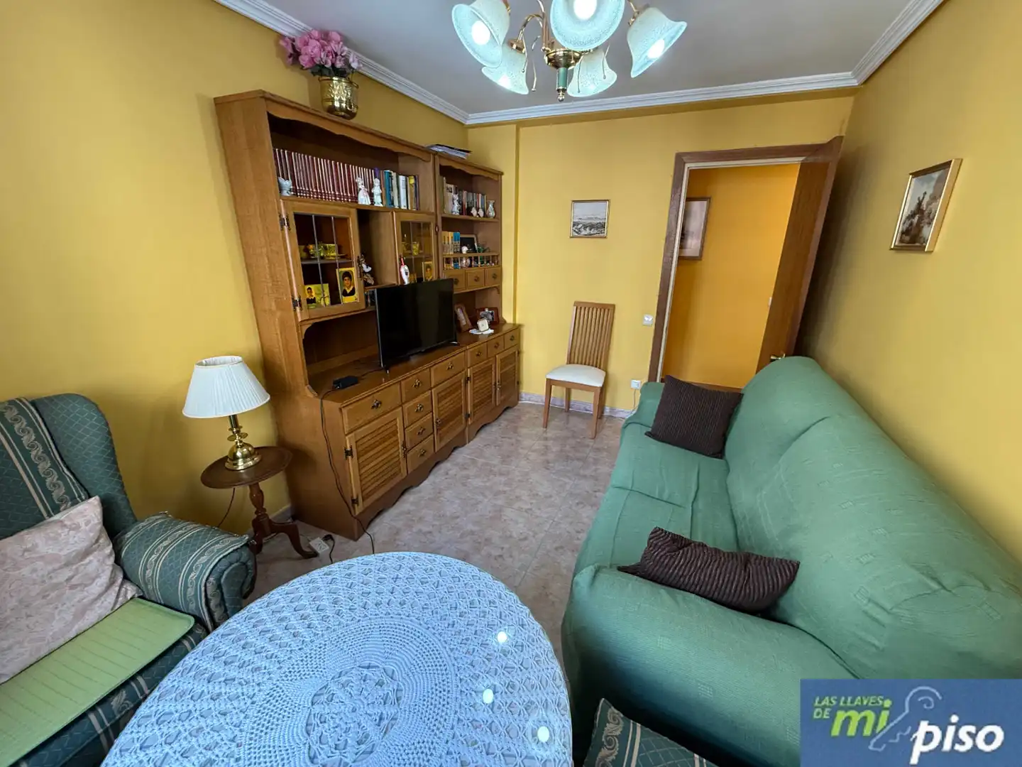 Sala d'estar de Pis en venda en Valladolid amb Calefacció, Parquet i Traster