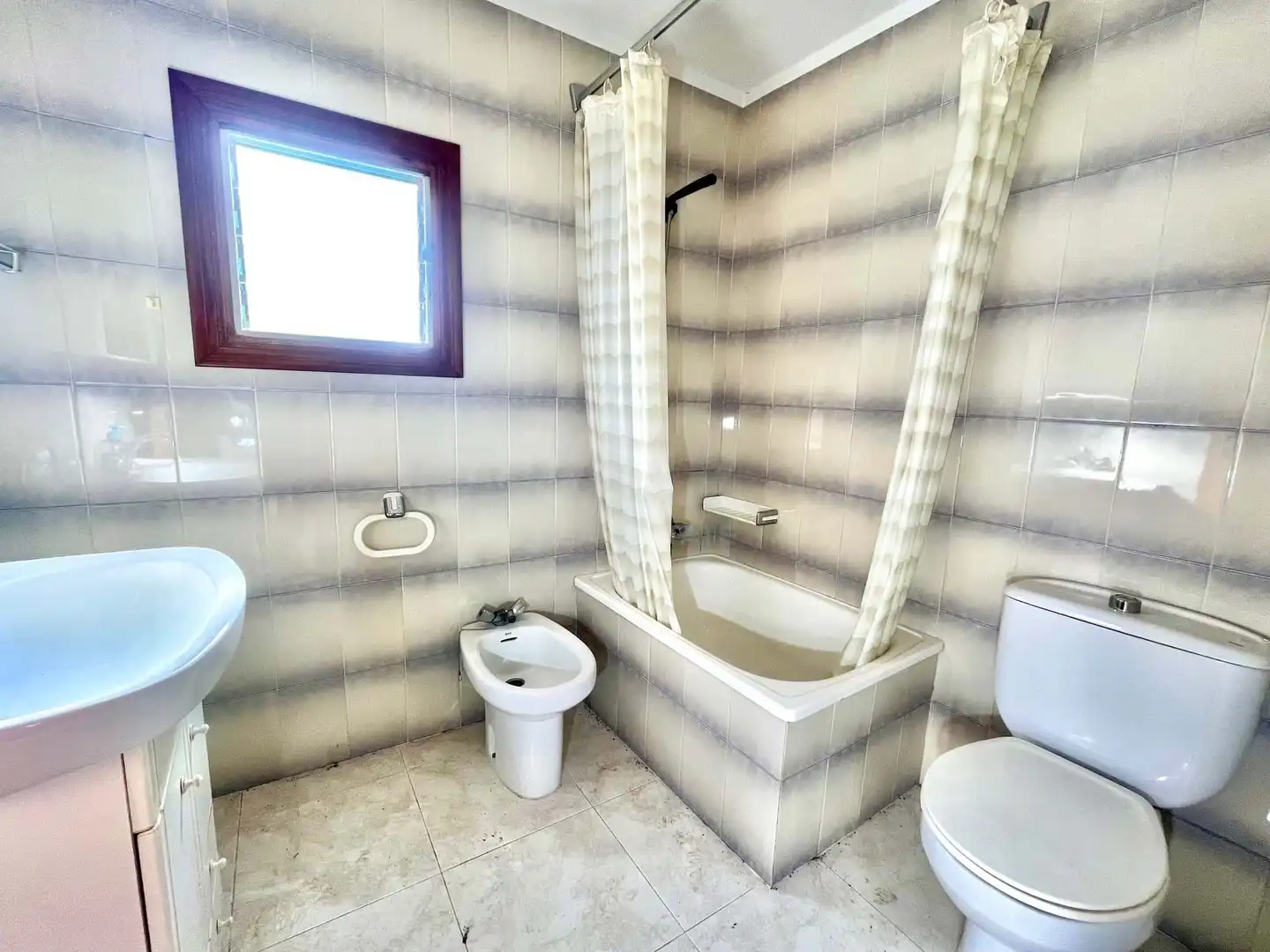 Baño de Casa adosada en venta en Benlloc con Calefacción y Terraza