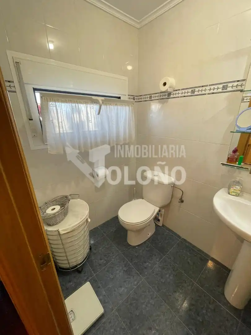 Baño de Casa o chalet en venta en Alesanco con Calefacción, Jardín privado y Parquet
