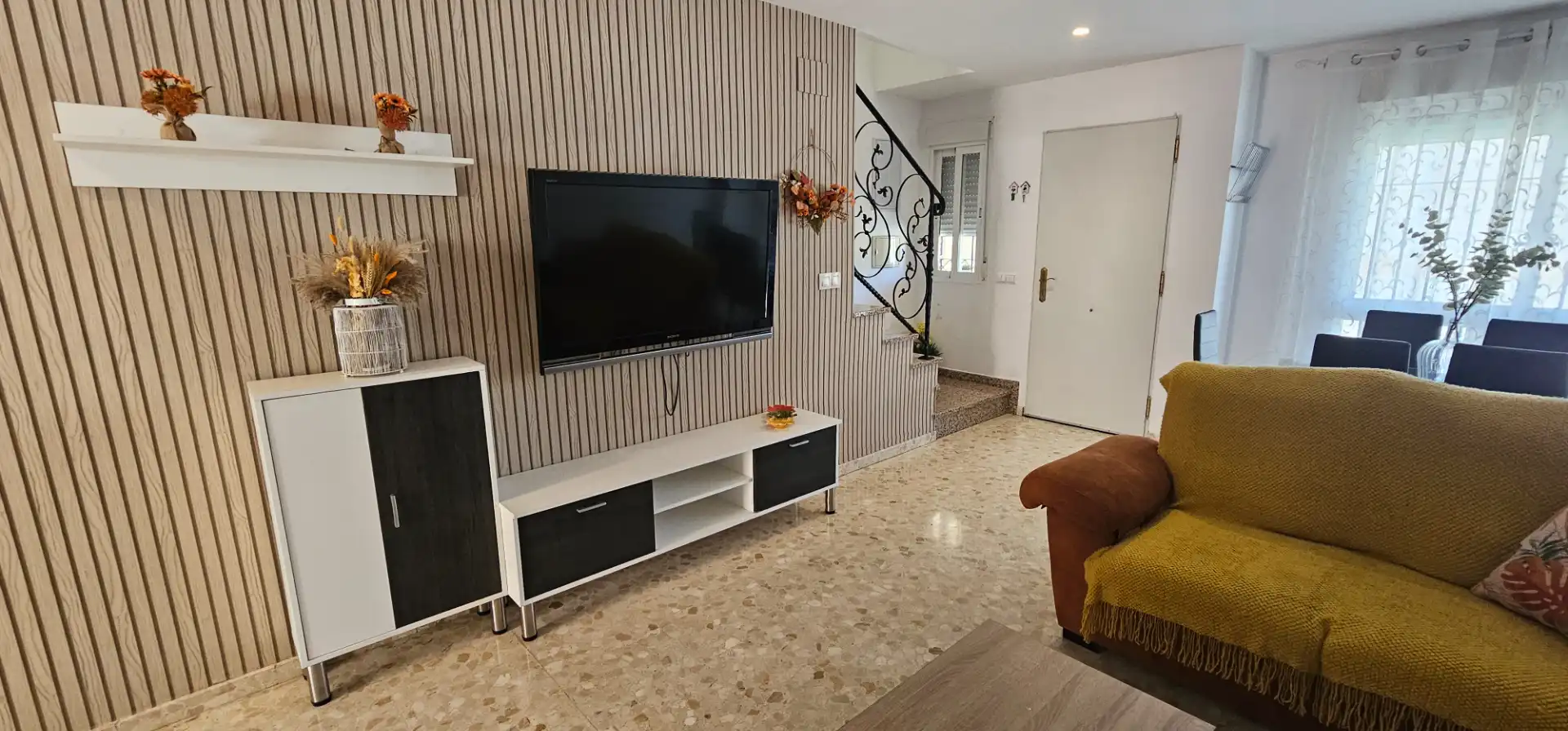 Sala d'estar de Casa o xalet de lloguer en Maracena amb Moblat