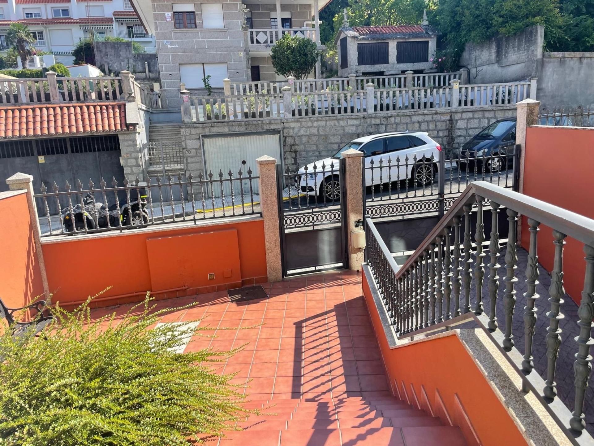 Exterior view of Single-family semi-detached for sale in Sanxenxo  with Air Conditioner, Heating and Terrace