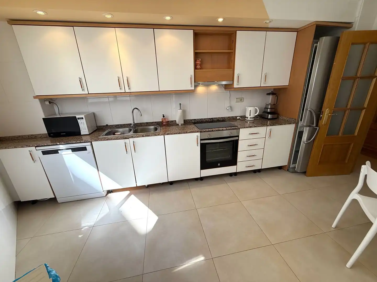Cuina de Apartament en venda en Eivissa amb Aire condicionat, Calefacció i Jardí privat