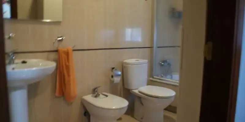 Baño de Casa o chalet en venta en La Carlota con Jardín privado, Terraza y Trastero