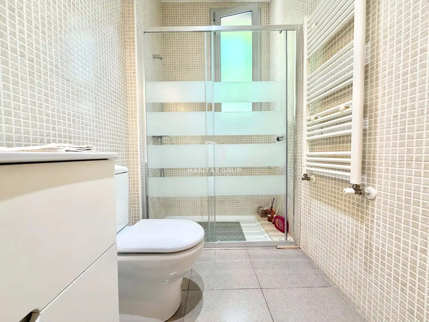 Bathroom of Houses for sale in Girona  with Air Conditioner, Heating and Private garden