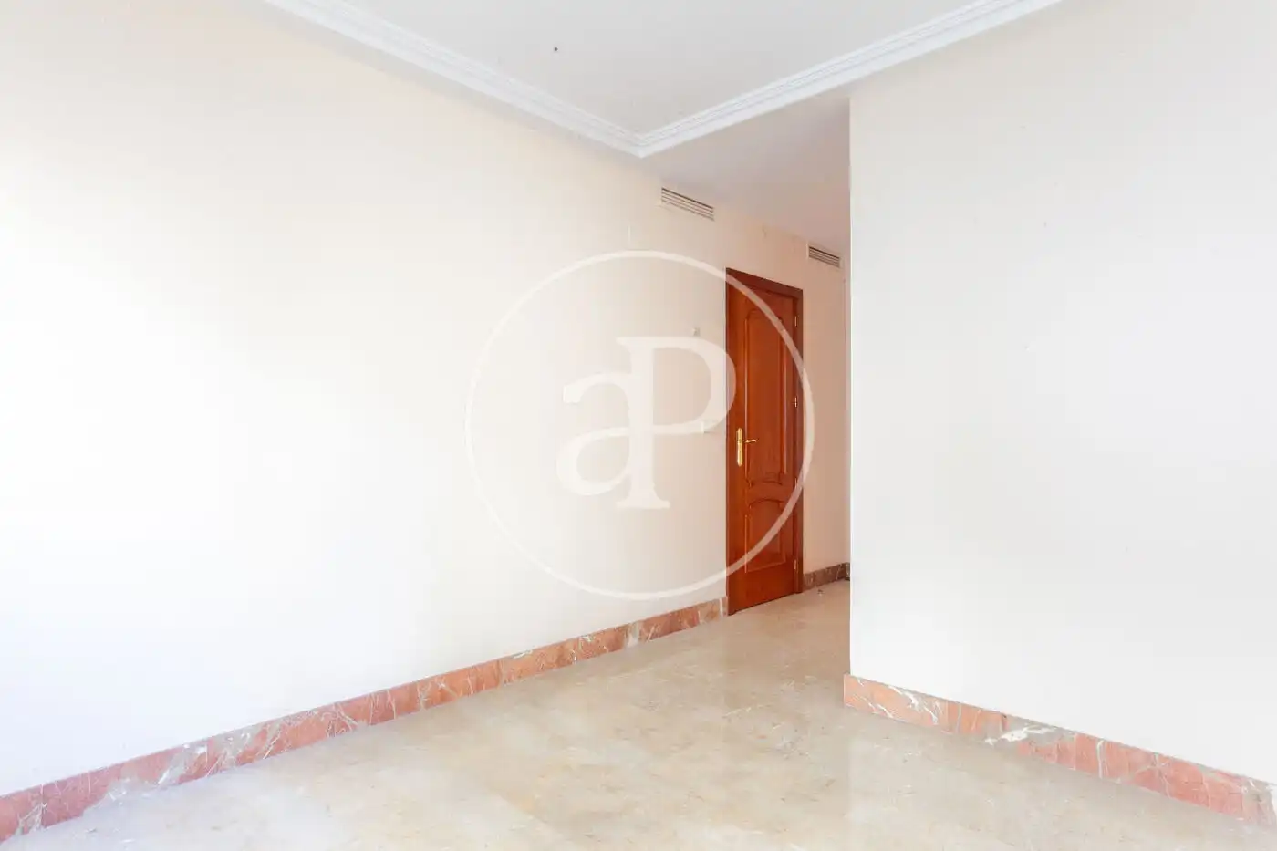 Flat for sale in Alicante / Alacant  with Air Conditioner, Heating and Storage room