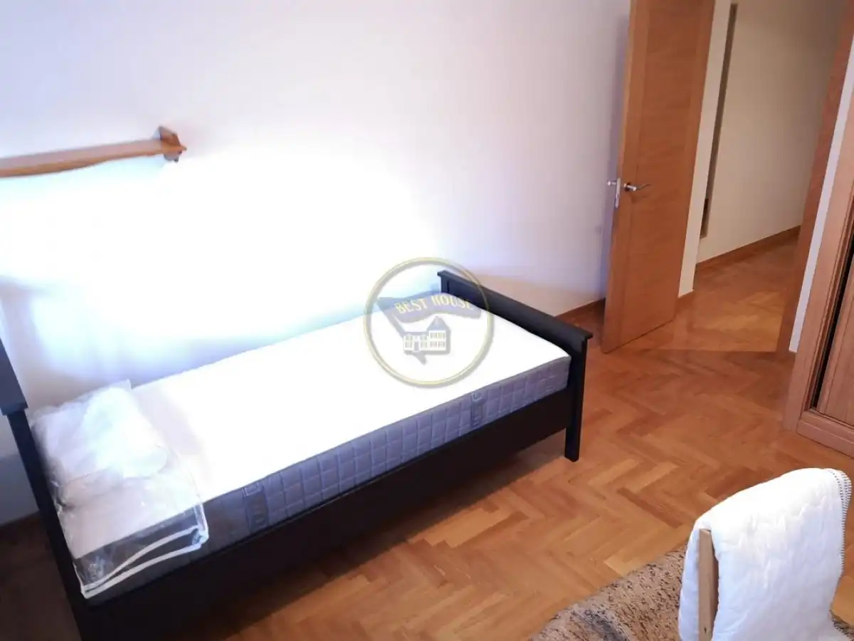 Bedroom of Flat for rent in Vigo   with Heating, Parquet flooring and Furnished