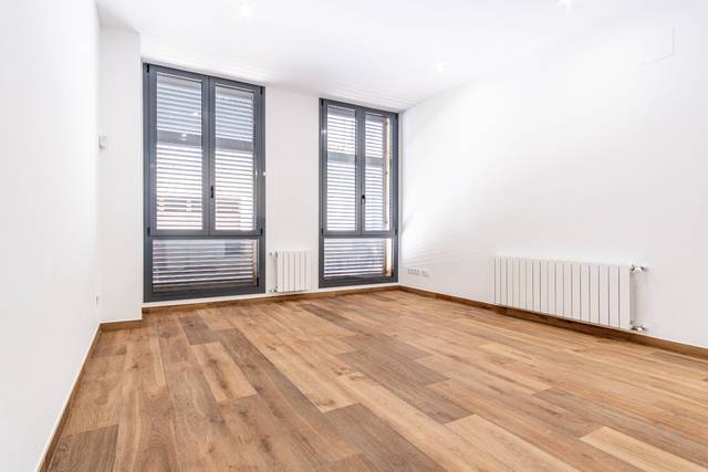 Piso en Venta en Carrer de la Jonquera, 93 en Eixample - Horta Capallera