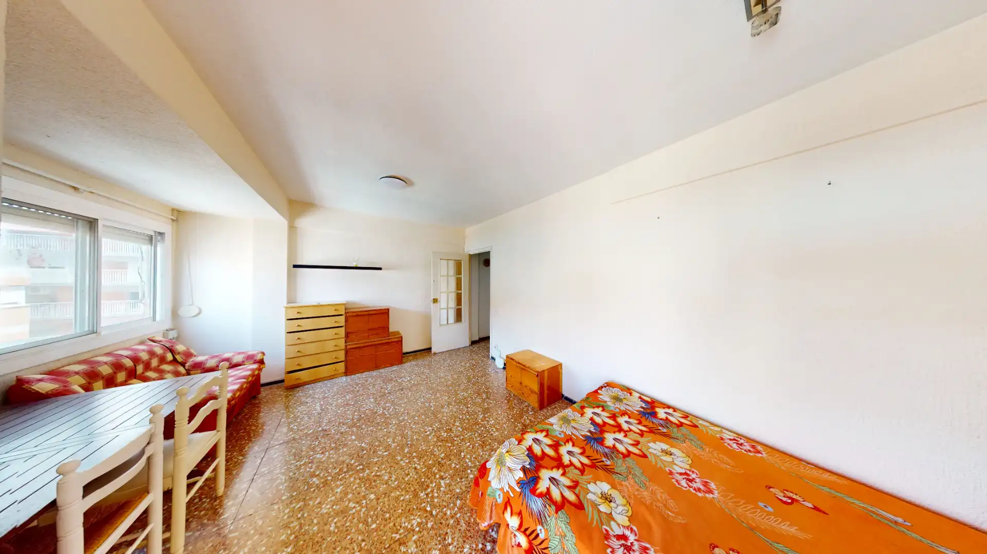 Habitación de Piso en venta en Alicante / Alacant con Amueblado y Balcón