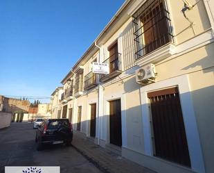 Exterior view of Single-family semi-detached for sale in Palma del Río  with Terrace and Balcony