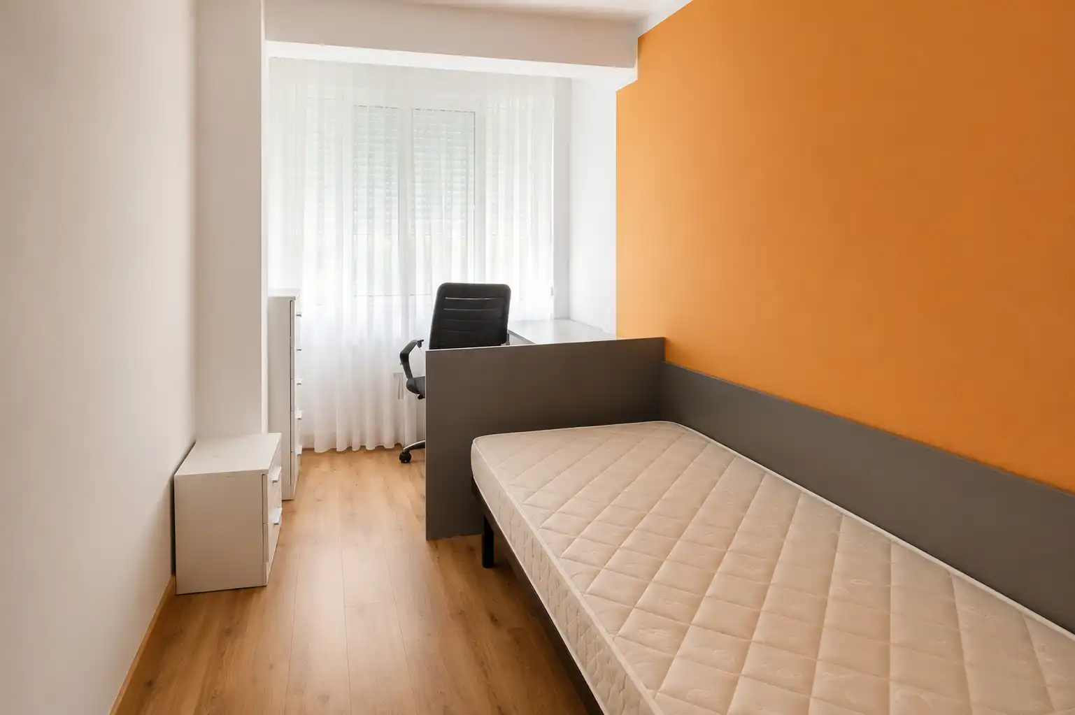 Flat for rent in Calle Augusto González Linares, Los Castros
