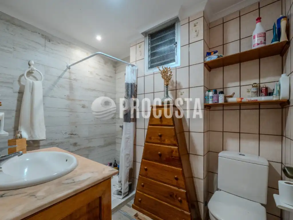 Flat for sale in Calle Buenos Aires, Almuñecar Centro