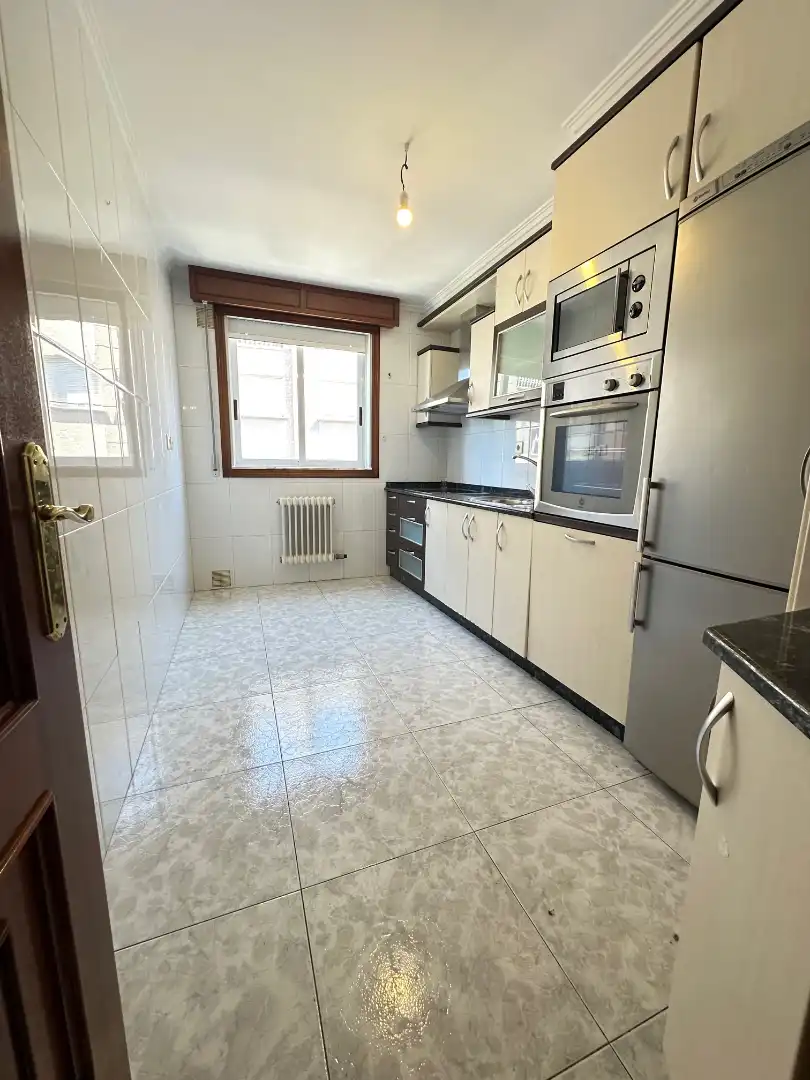Flat with terrace to rent in Rúa de Tomás Rguez. Punxín 12, imagen 3