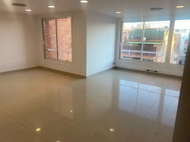 Oficina de lloguer en Barcelona amb Aire condicionat i Calefacció