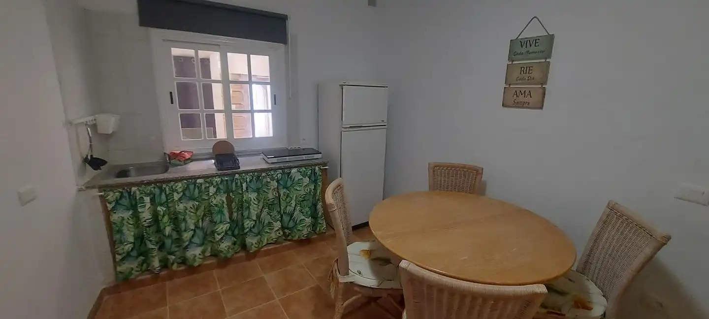 Erdgeschoss zur Miete in Los Cuervos, Granadilla de Abona ciudad