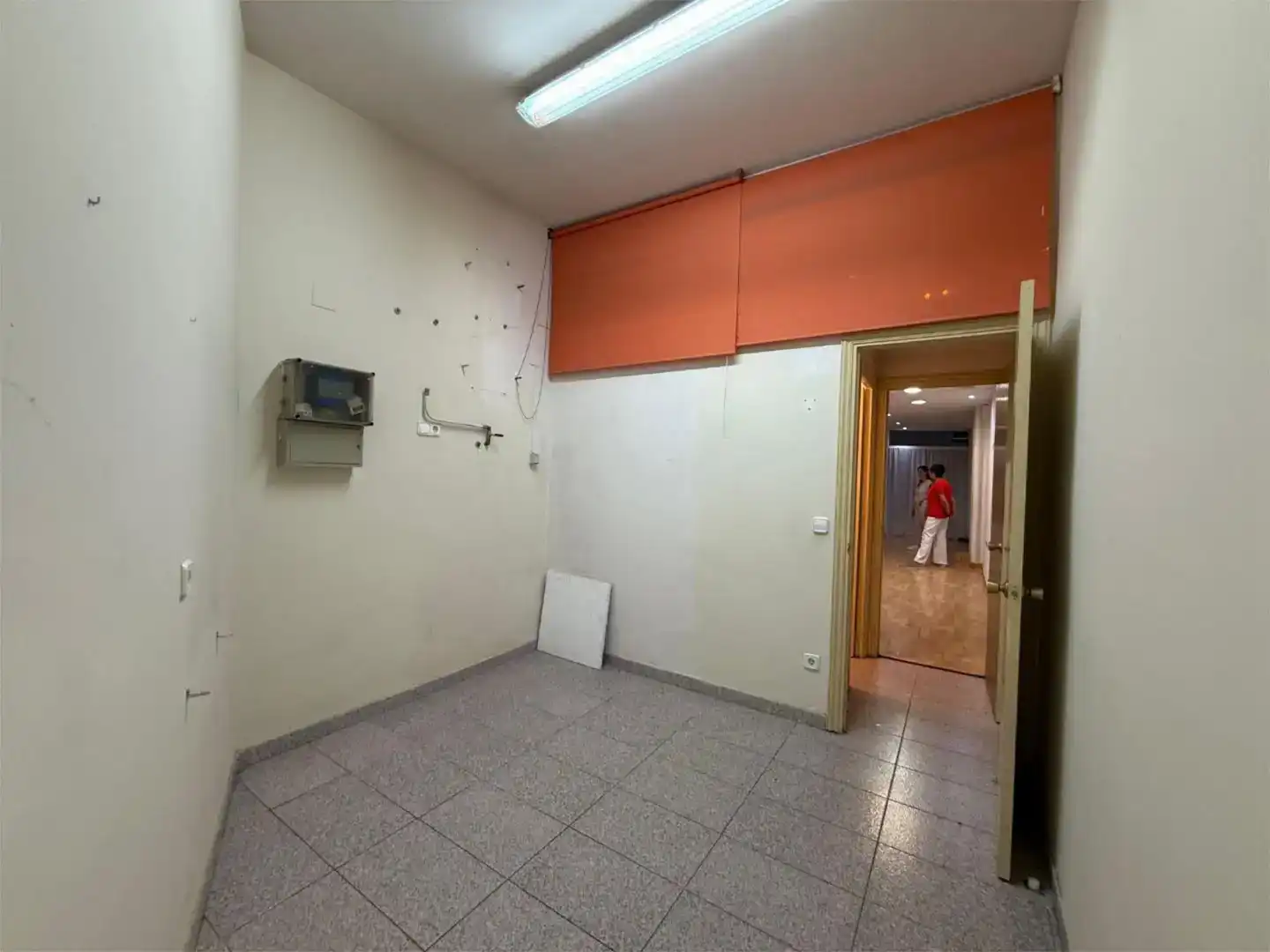 Commercial properties for rent in Almenar  with Air Conditioner and Parquet flooring