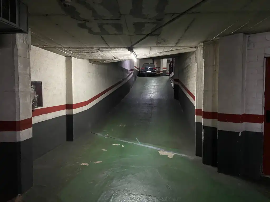 Einzelparkplatz zum Verkauf in Avinguda Josep Tarradellas, imagen 7