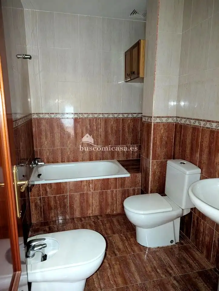 Bathroom of Flat for sale in Arjonilla  with Air Conditioner and Balcony