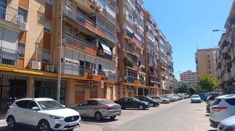 Foto 2 de Pis en venda a Calle Diego Puerta, El Torrejón - El Cerezo, Sevilla Capital