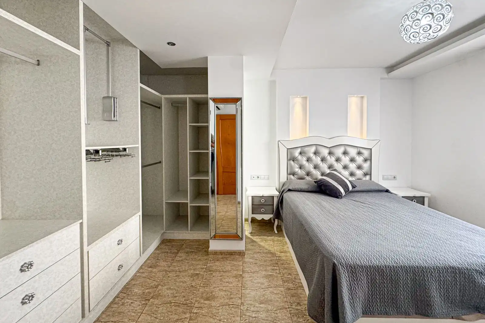 Bedroom of Flat for sale in Vícar