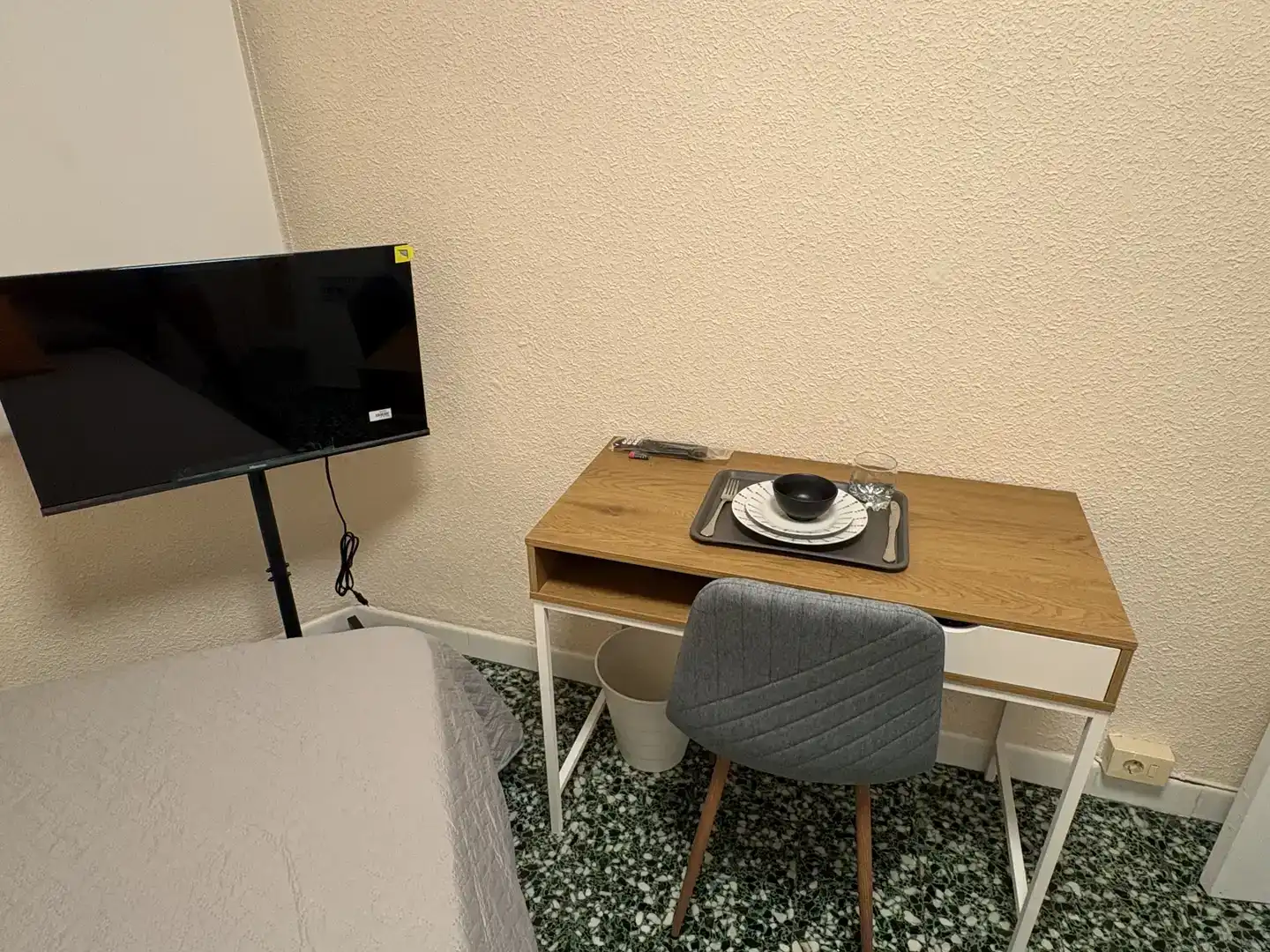 Habitación de Piso para compartir en Alzira con Aire acondicionado y Amueblado