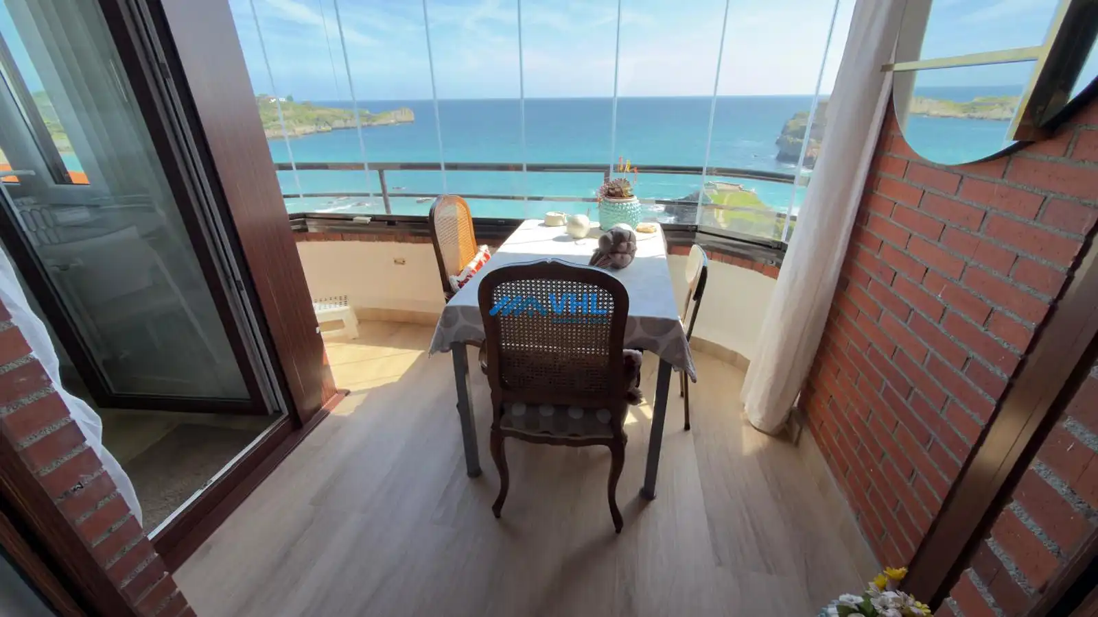 Terrasse von Wohnung zum Verkauf in Castro-Urdiales mit Klimaanlage, Heizung und Terrasse