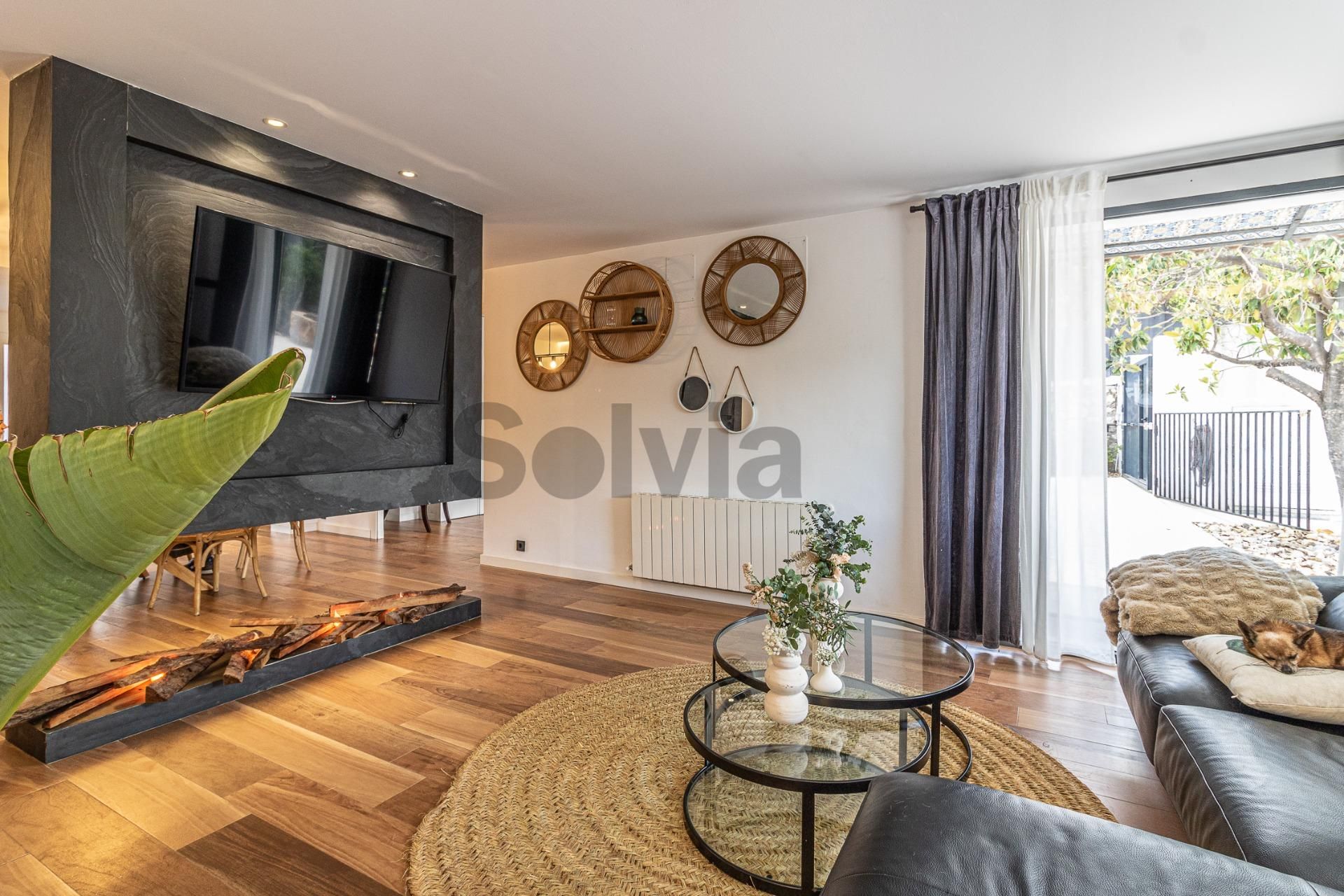 Sala d'estar de Casa o xalet en venda en Carlet amb Calefacció, Jardí privat i Parquet