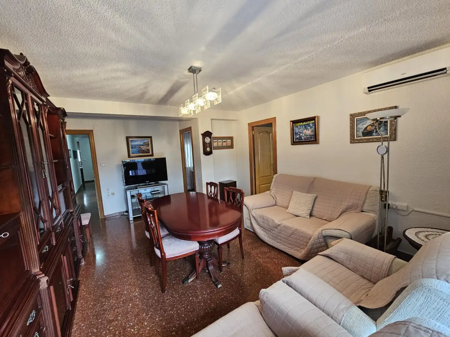 Living room of Flat for sale in Valencia  with Air Conditioner, Furnished and Balcony