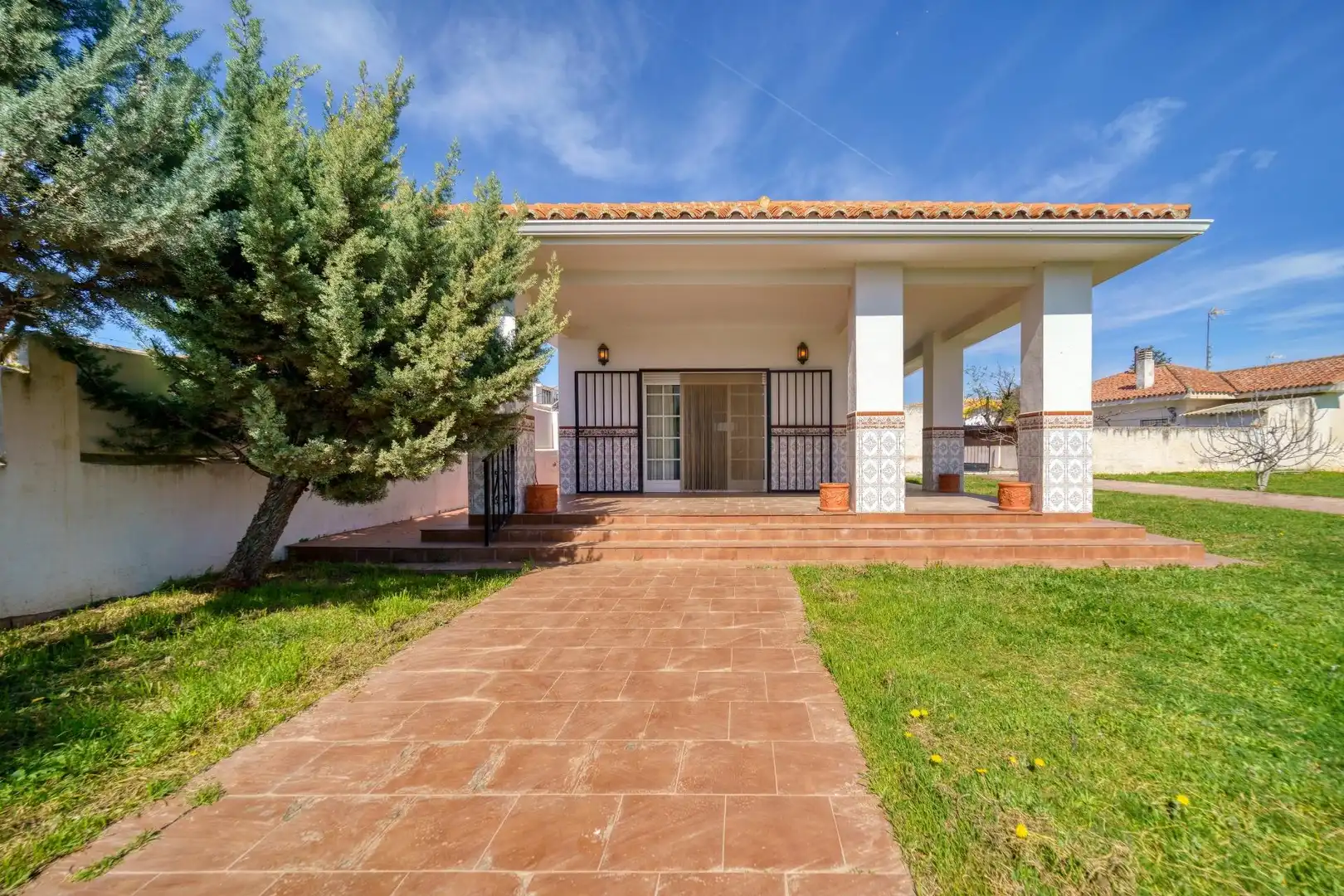 Vista exterior de Casa o chalet en venta en Villamanrique de Tajo con Aire acondicionado, Calefacción y Jardín privado