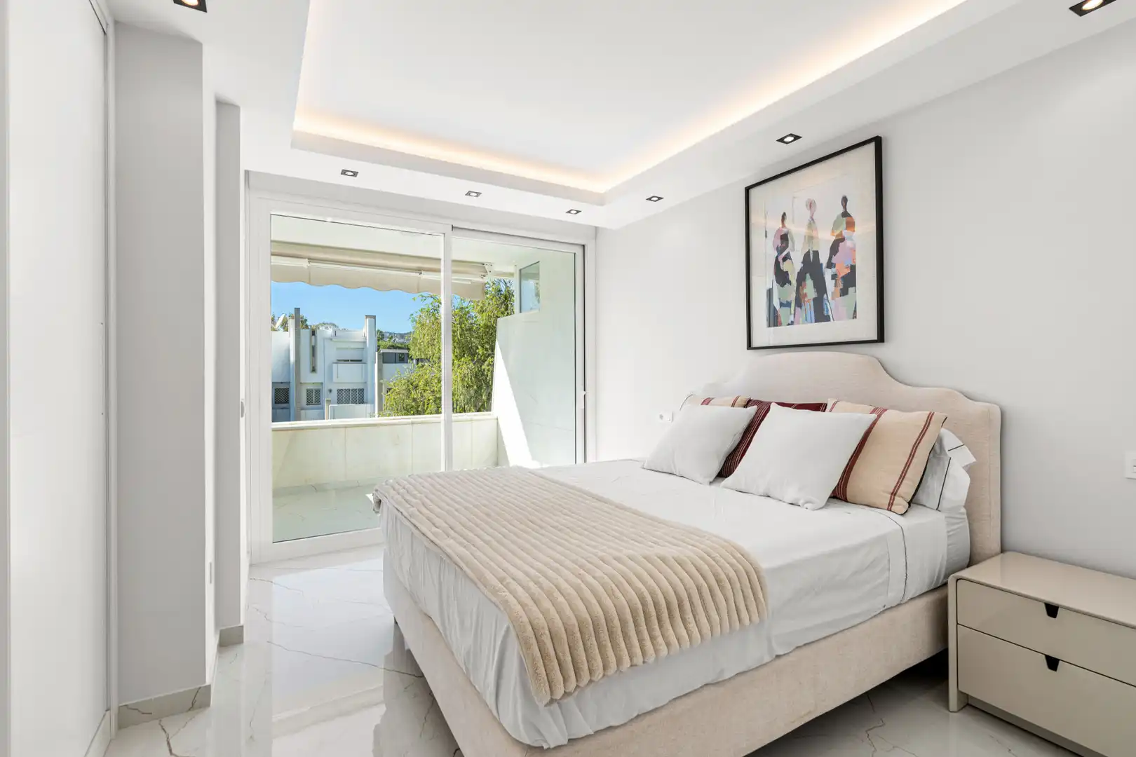 Habitación de Apartamento en venta en Marbella con Aire acondicionado, Terraza y Trastero