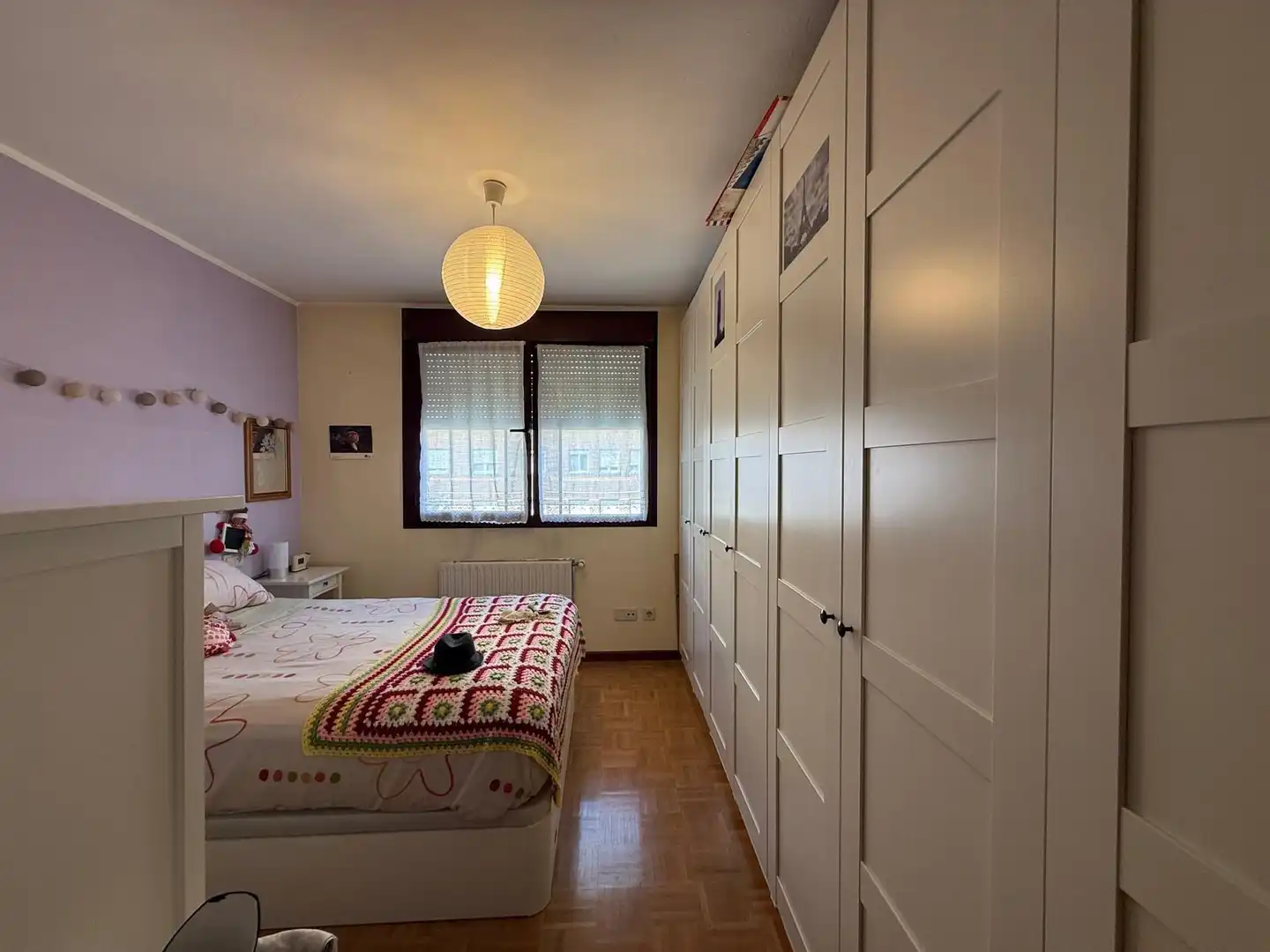 Habitación de Piso en venta en Oviedo  con Calefacción, Trastero y Amueblado
