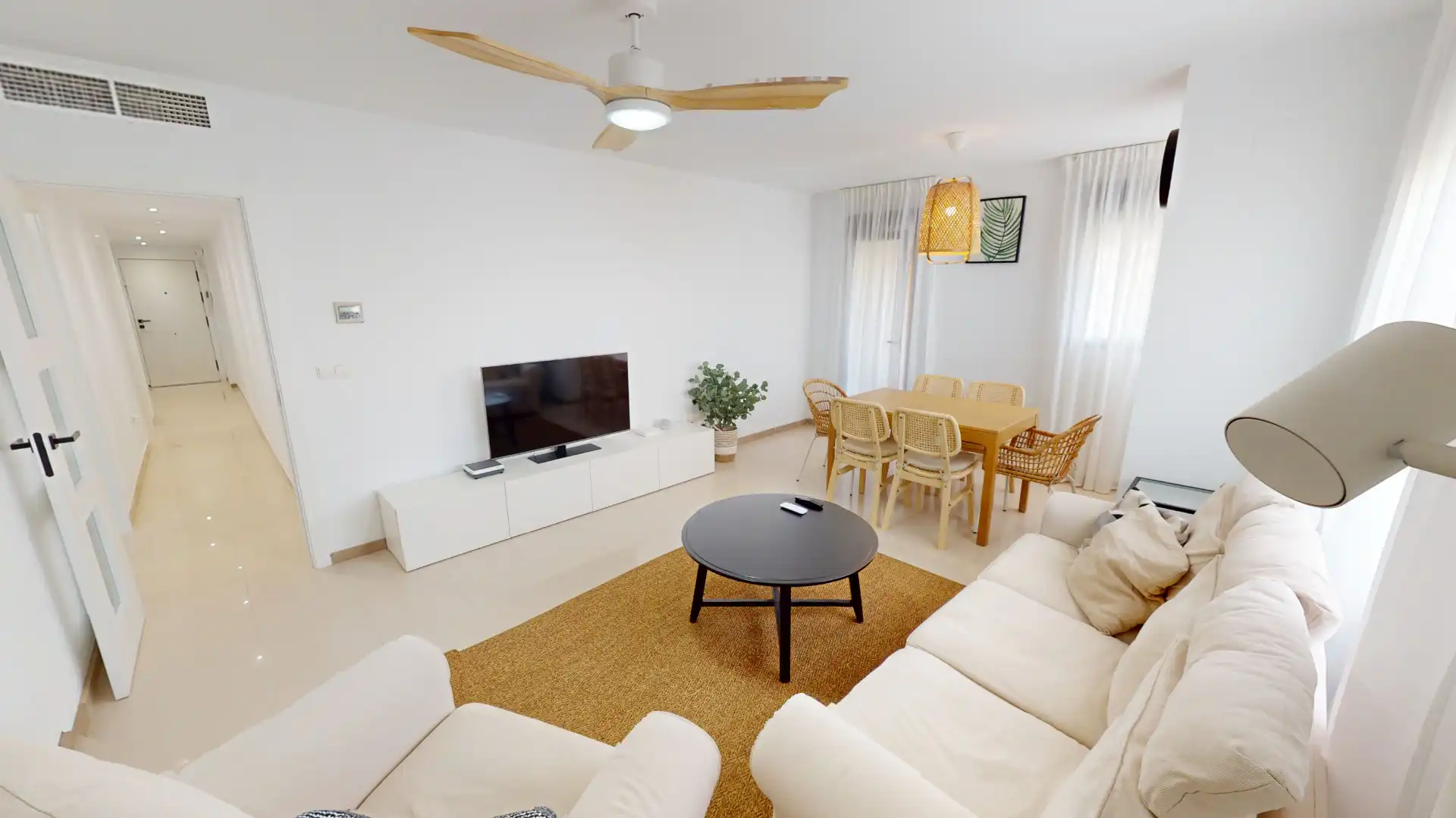 Flat with terrace for sale in Carrer de València, imagen 2