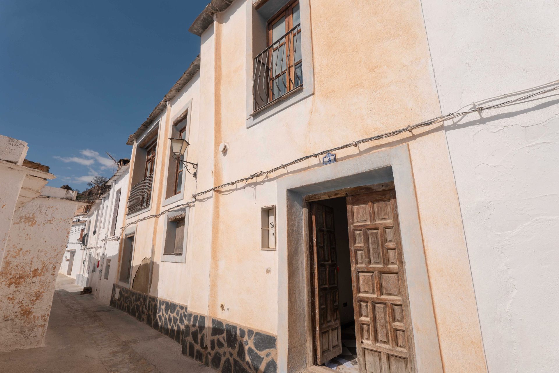 Vista exterior de Casa adosada en venda en Lobras
