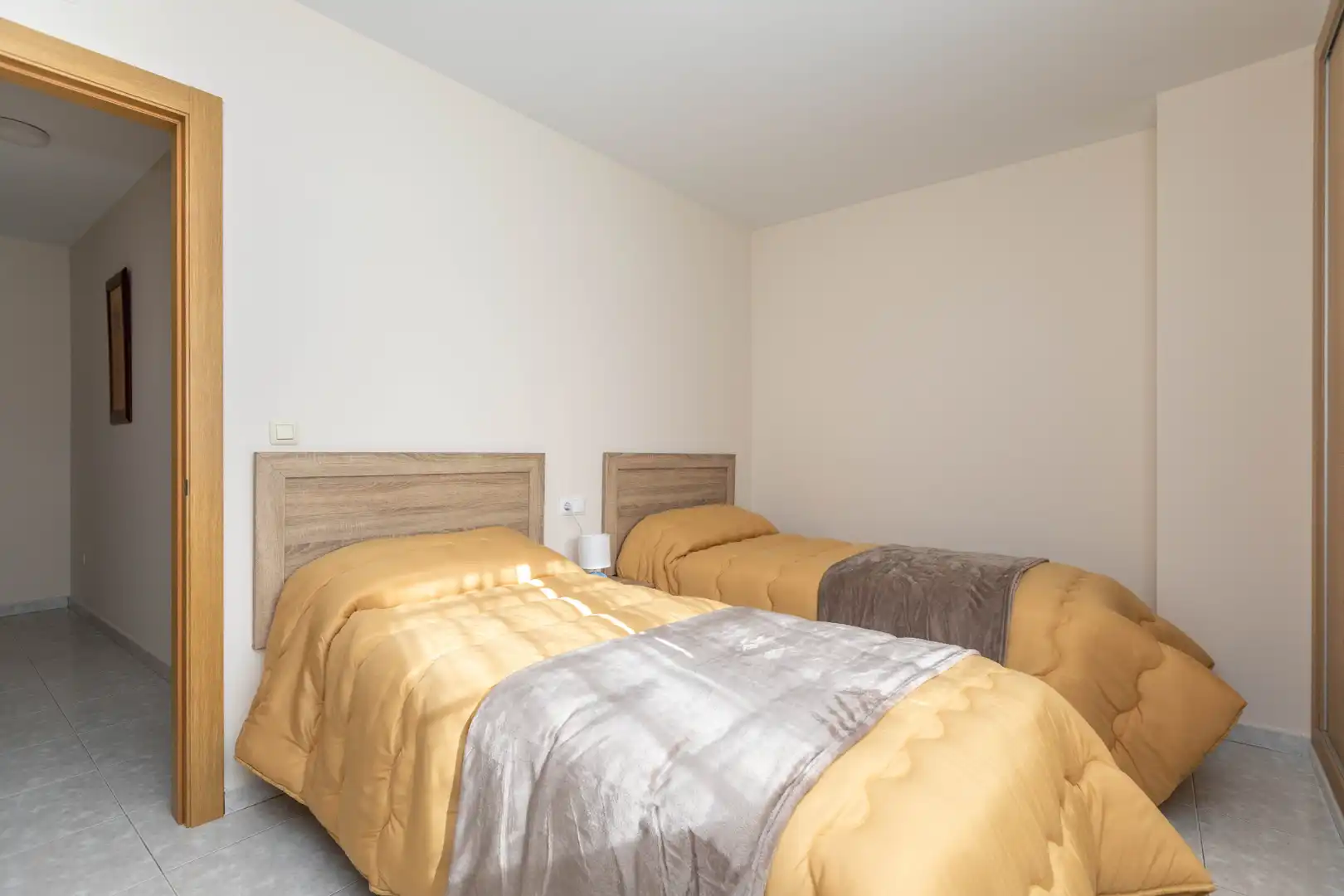 Dormitori de Apartament en venda en Sanxenxo amb Calefacció, Terrassa i Moblat