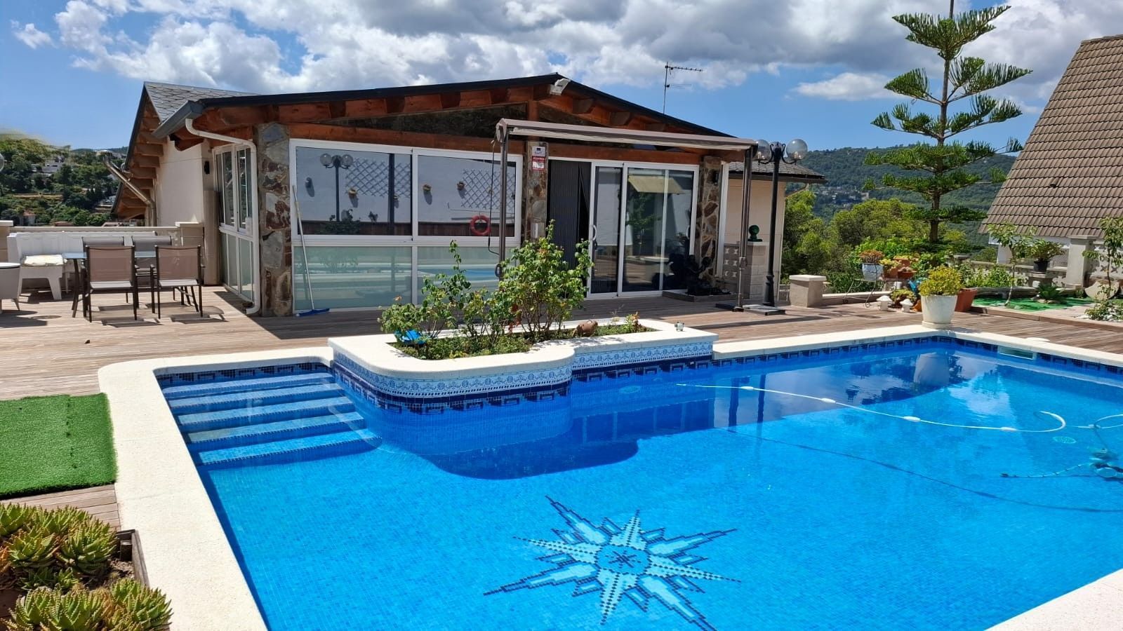 Piscina de Casa o xalet en venda en Vallirana amb Calefacció, Terrassa i Traster