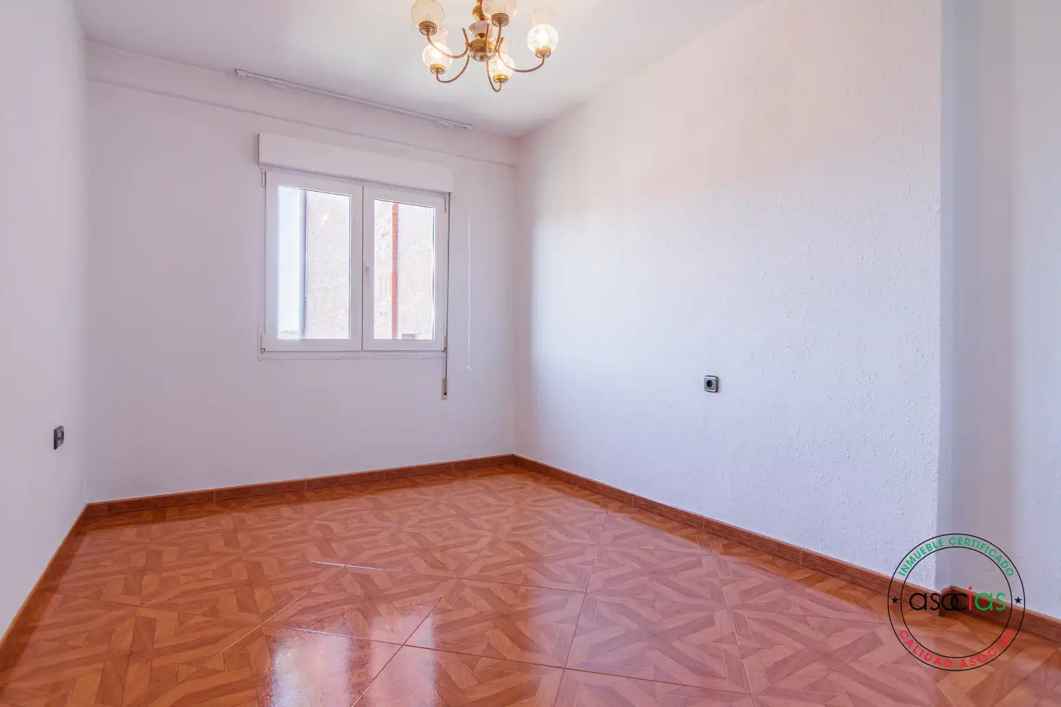 Habitación de Piso en venta en Gijón  con Calefacción y Jardín privado