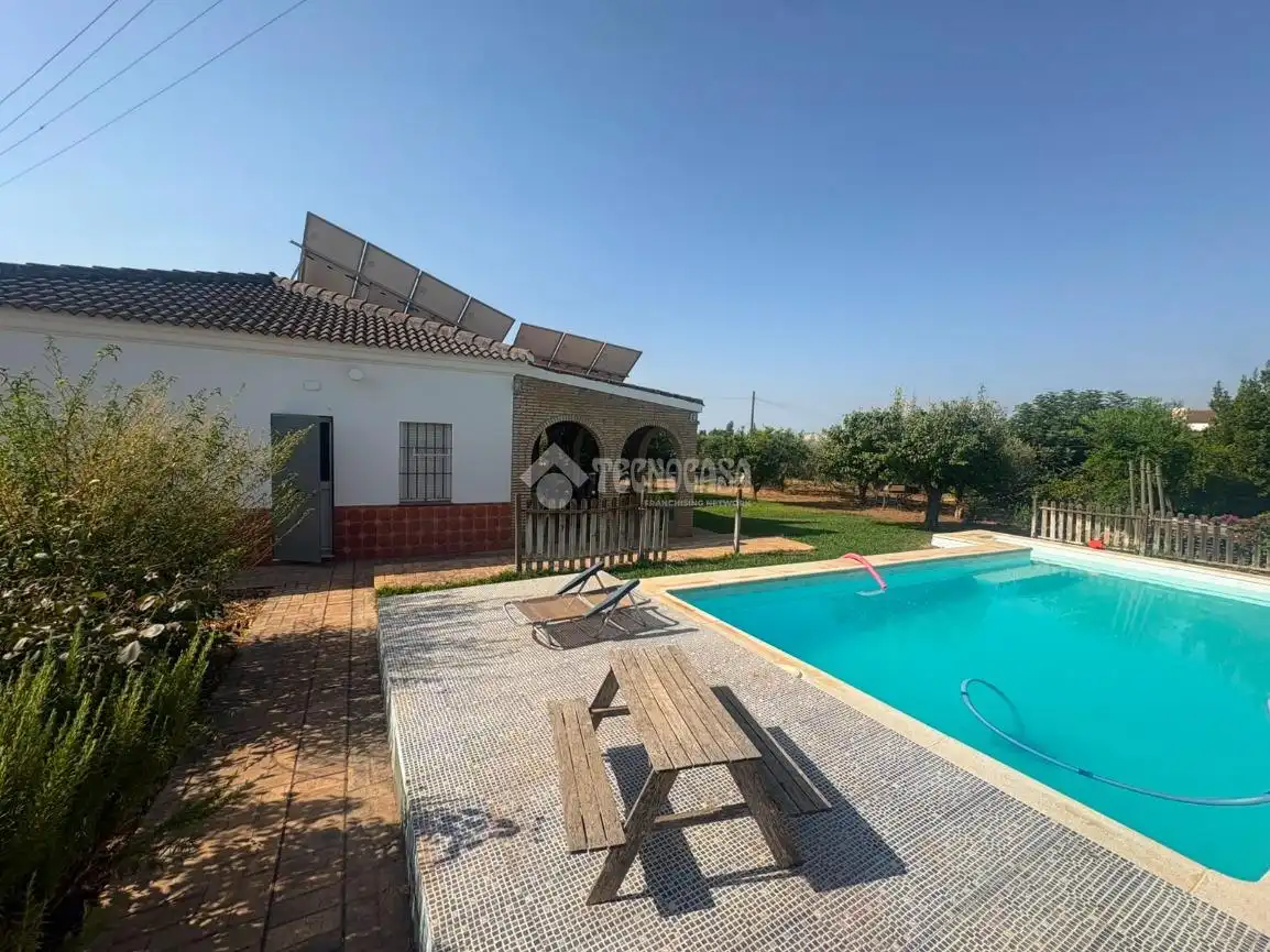 Vista exterior de Casa o chalet en venta en Espartinas con Aire acondicionado, Calefacción y Jardín privado